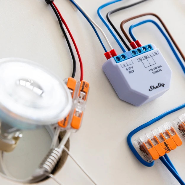 Shelly plus 0 10v dimmer