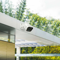 Foscam V5P 5 MP Dual-Band WLAN berwachungskamera mit integriertem Scheinwerfer und einer Alarmsirene (wei)